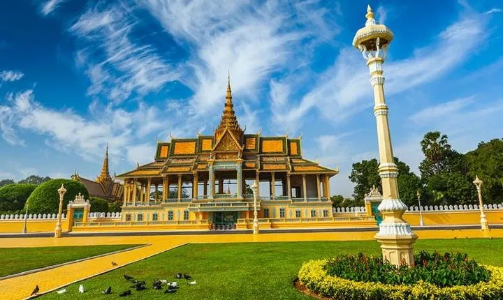 Phnom Penh Full Day City Exploration by Private Car