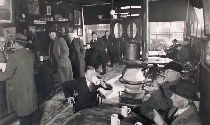 East Village Gangster Ghost Pub Crawl