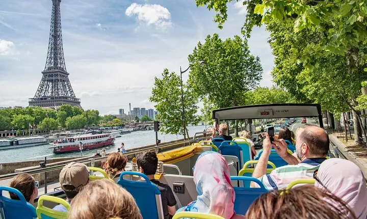 Paris Tootbus Hop-On Hop-Off Bus Tour with Optional Cruise