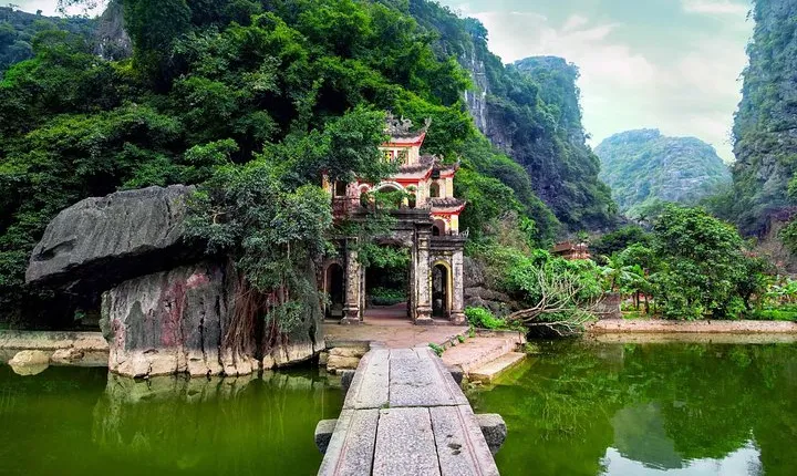 Exploring Hoa Lu - Tam Coc in Ninh Binh - Full Day