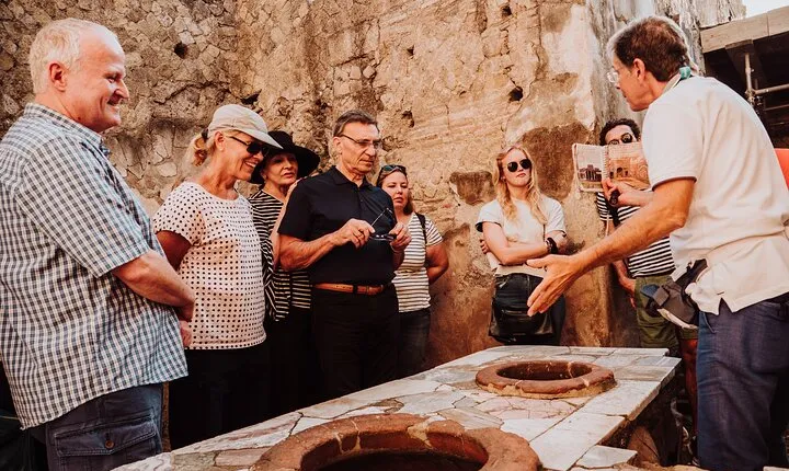 Pompeii and Herculaneum Small Group Tour with an Archaeologist