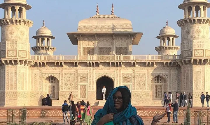 Private Taj Mahal Agra Day Tour from Delhi by Car with Guide