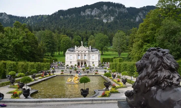 Linderhof palace from Innsbruck, drive and guide