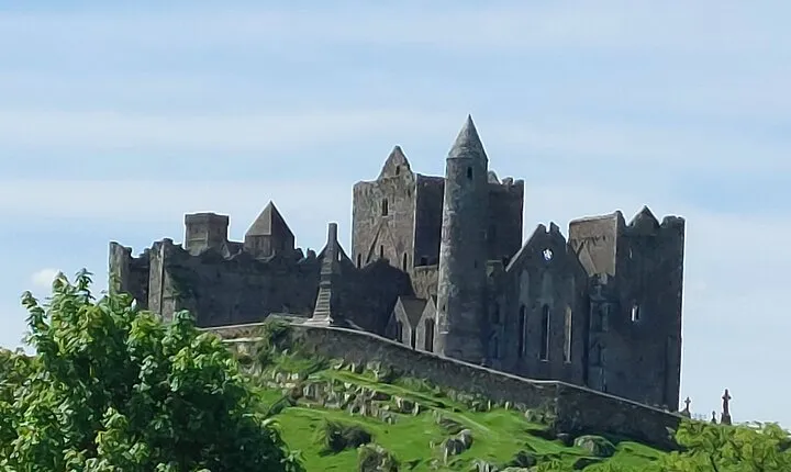 Kilkenny, Rock of Cashel & Cahir Castle Private Luxury Day Tour