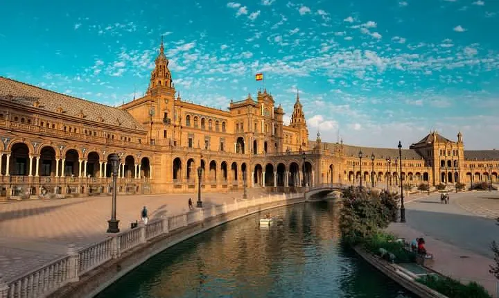 One-way Private Transfer From/To Sevilla Airport