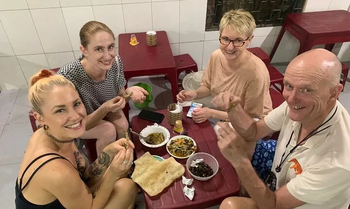 3-hour Da Nang Food’s Devotees tour