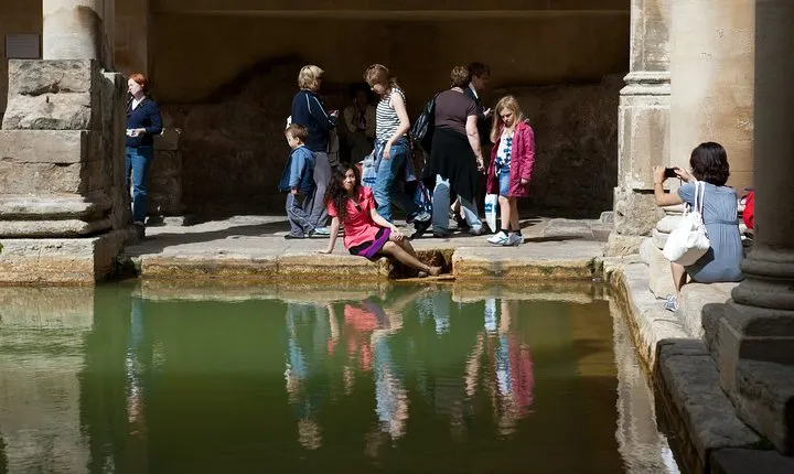 Windsor Castle, Stonehenge & Roman Baths Private Tour