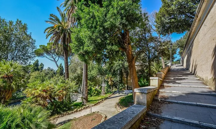 Sad Souls of Villa Borghese: Self-Guided Mystery Walk in Rome