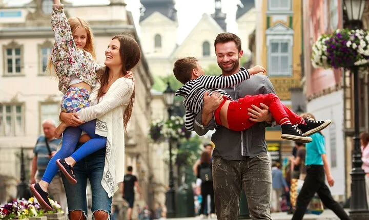 Munich: Friendly History for Family with Kids Guided Walking Tour