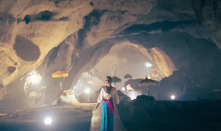 Full Day Private Tour to Nusa Penida Underground Temple from Bali