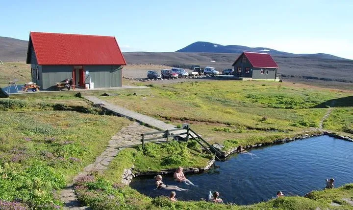 Laugafell hot springs, privat super jeep tour