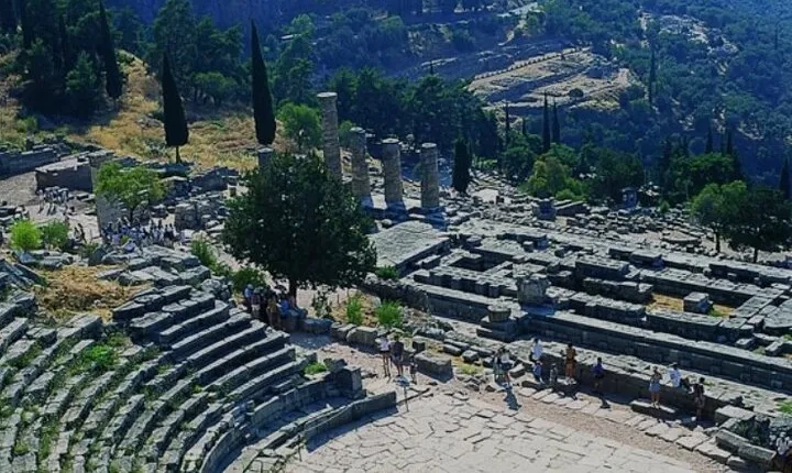 Day Trip to the Oracle Pythia and the temple of Apollo in Delphi