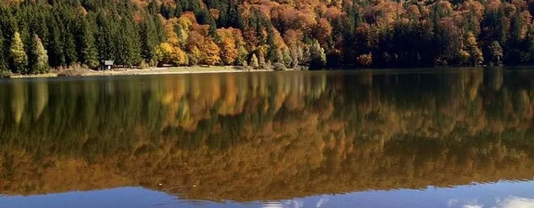 Small-group day trip to the only volcanic lake in Eastern Europe