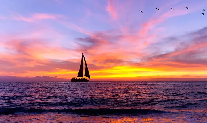 Diamond Head Sunset Sail