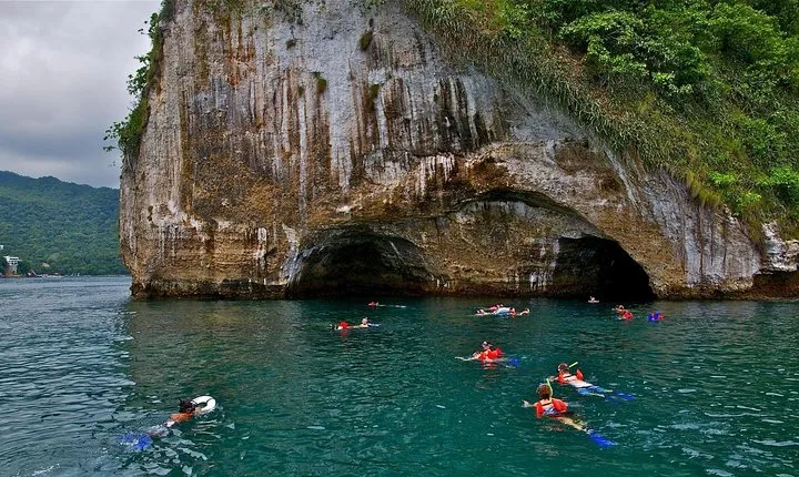 Los Arcos, Animas and Quimixto Snorkel Cruise in Puerto Vallarta All Inclusive