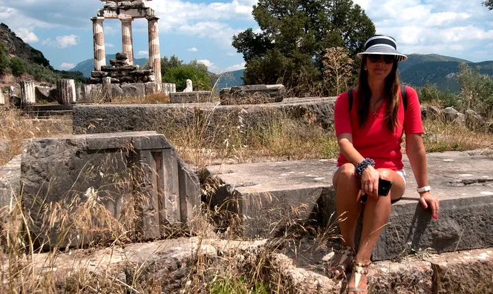 2 Days Private Tour/ Delphi (Apollo Oracle) & Meteora (Orthodox Monasteries)