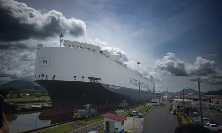 Panama Canal Miraflores Locks