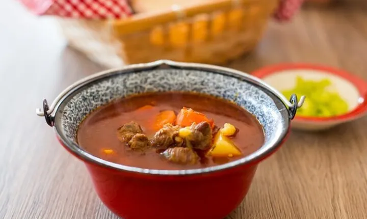 Goulash Country - Hungarian Food Tour with Wine Tasting & Coffee House