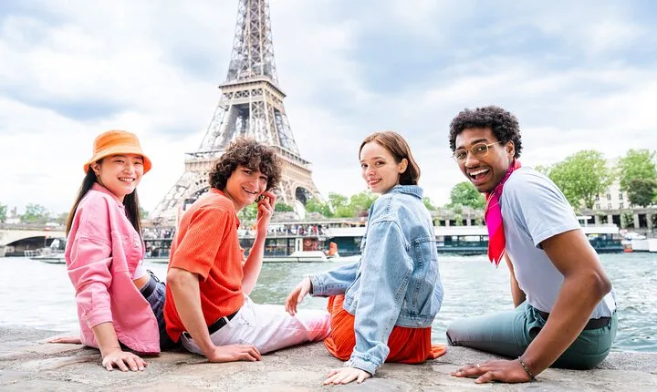 Paris Private Full Day Tour: Montmartre, Sights & Eiffel Tower