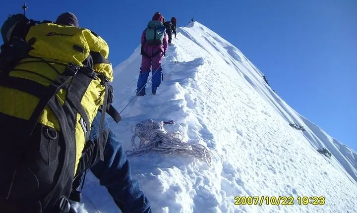 Island Peak Climbing 6160meters on 20 Days