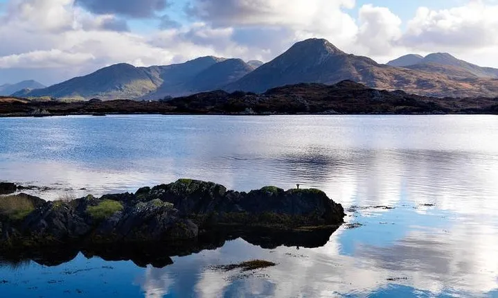 2-Day Western Ireland Tour from Dublin:Including Galway and Cliffs of Moher