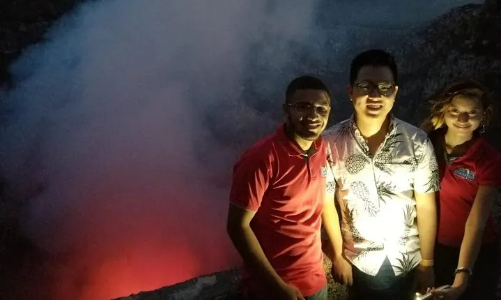 PRIVATE Granada+Apoyo Lagoon and Masaya volcano tour