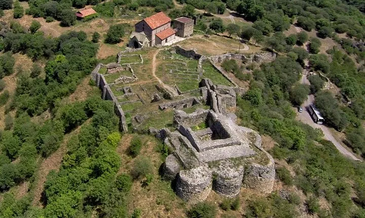 Full-Day Private Tour of Bolnisi Sioni Church and Dmanisi