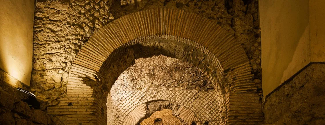 Naples city and underground tunnels tour with a local guide