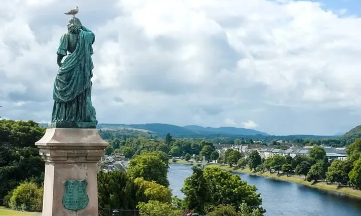 Private tour of Inverness (customisable)