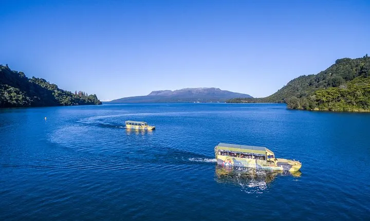 Tarawera and Rotorua Lakes Eco Tour by Boat with Guide