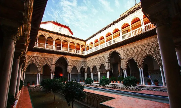 Alcazar & Cathedral of Seville Private Guided Tour