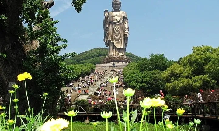 Private Half-Day Leisure Tour of Lingshan Buddhist Scenic Spot in Wuxi