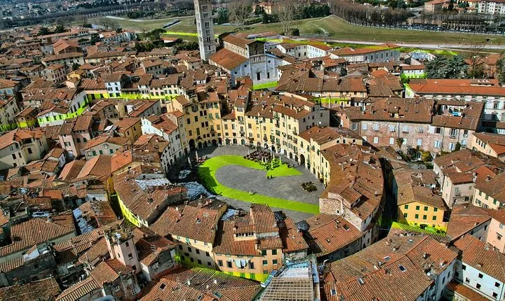 Lucca: Self-Guided Tour by Bike with MAP