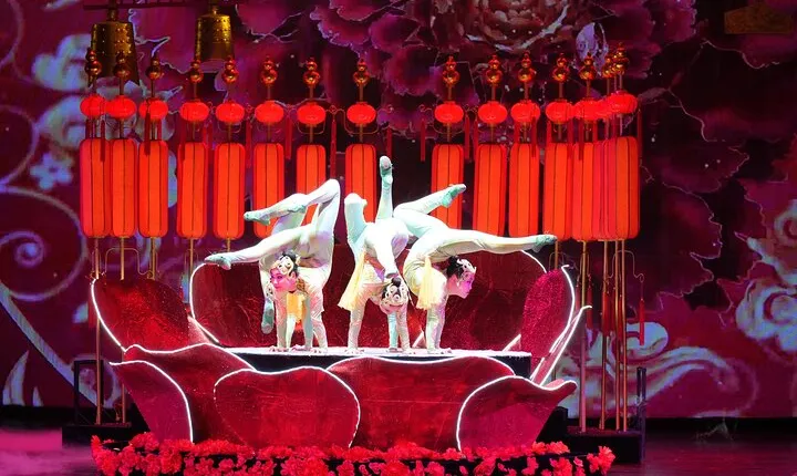Beijing Acrobatic Show Tickets in Red Theater
