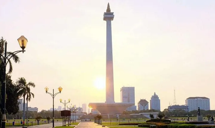 Jakarta Private Tour Multi Language ( With Lunch )