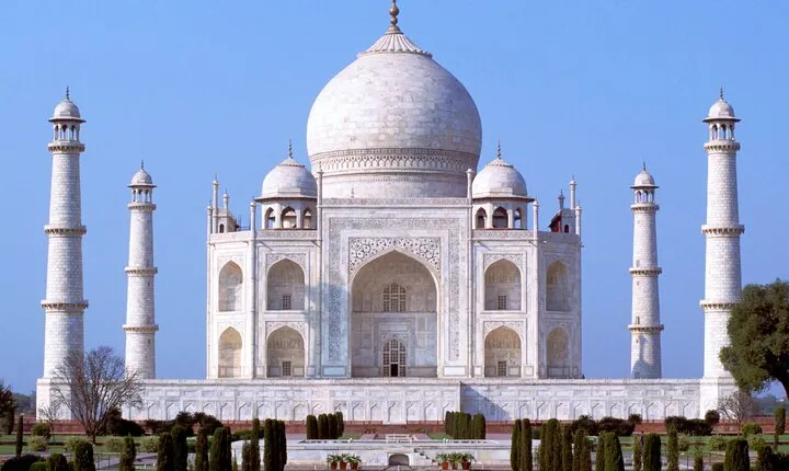 Taj Mahal Fast-Track Entry Ticket