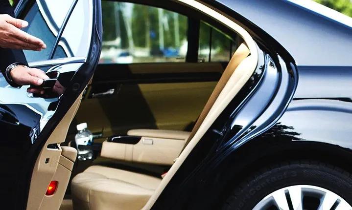 Luxury transfer between hotel in Rome and the Civitavecchia Port