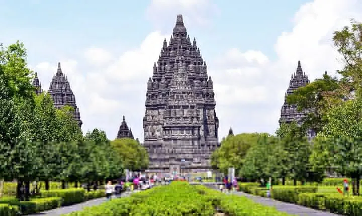 The Hindu Realms of the Prambanan