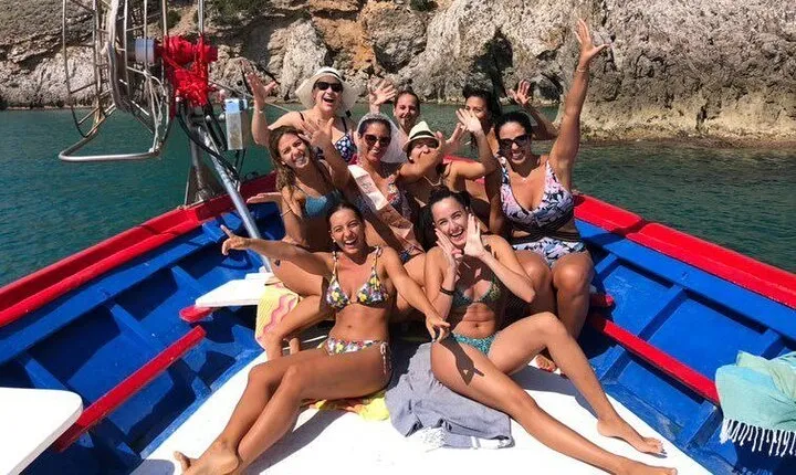Gaeta VIP Private Tour Montagna Spaccata e pozzo del Diavolo