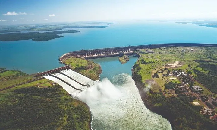 Half-Day Private Itaipu Dam and Biological Refuge Tour