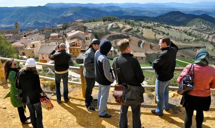 Priorat Wineries Tour with Wine Tastings & Lunch from Barcelona