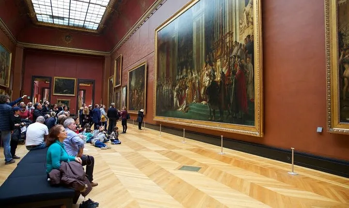 Louvre Museum Guided Tour
