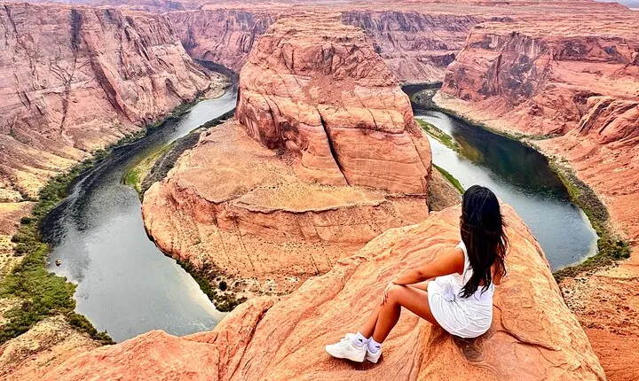 LUX Private Tour - Horseshoe Bend & Antelope Canyon & Lake Powell