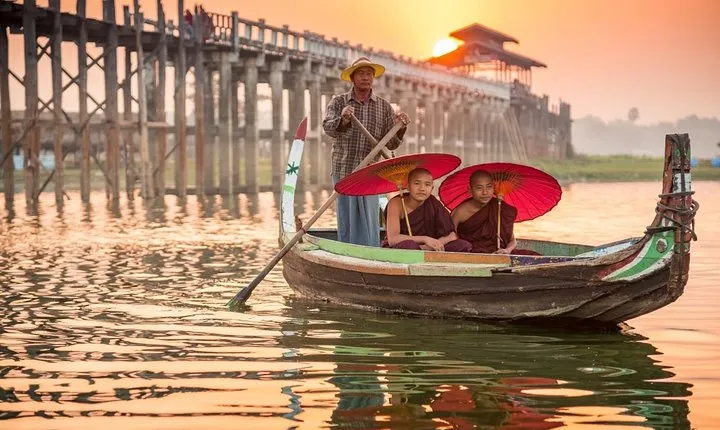 Marvelous Mandalay Tour