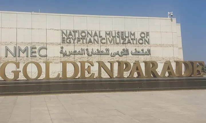 Full Day Tour to Royal Mummies, Giza pyramids, Sphinx and Bazaar