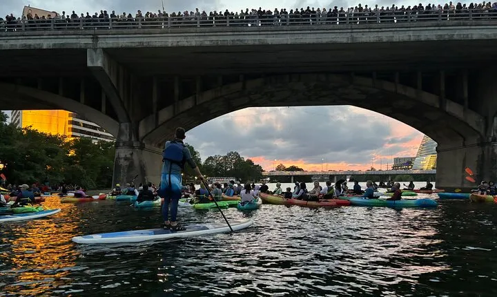 Congress Avenue Bat Bridge Paddleboard Tour