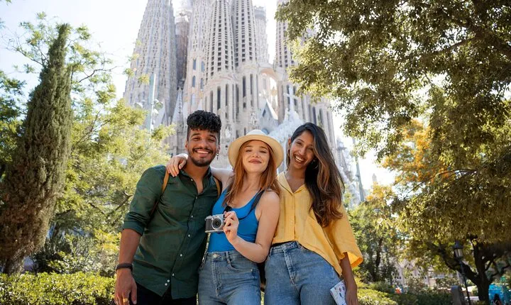 Sagrada Familia Skip the Line Guided Tour