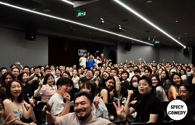 Shanghai: English Stand-up Comedy in Downtown