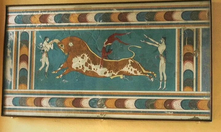 Minoan Path: Knossos Palace, Winery Visit, Lunch at Archanes