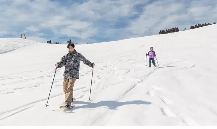 Shiga Hakodateyama Ski Resort Tour from Kyoto or Osaka